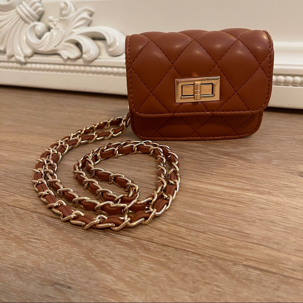Hugs Quilted Faux Leather Chain Purse - Picture 1 of 8